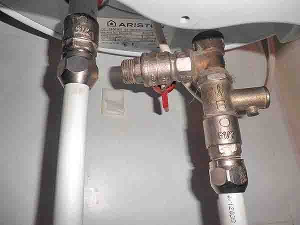 Підключення бойлера: особливості приєднання до різних типів водопроводу