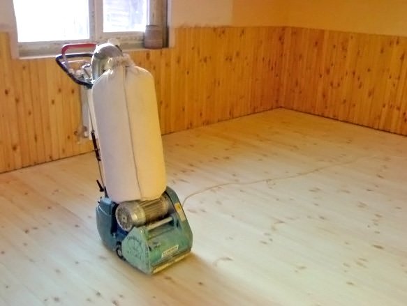Як вирівняти деревяна підлога сухим і мокрим способом