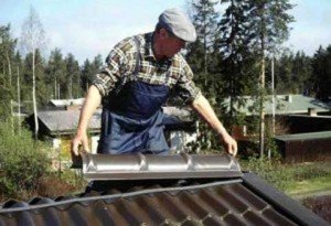 Монтаж даху з металочерепиці: розкрій листів, кріплення вузлів, заземлення