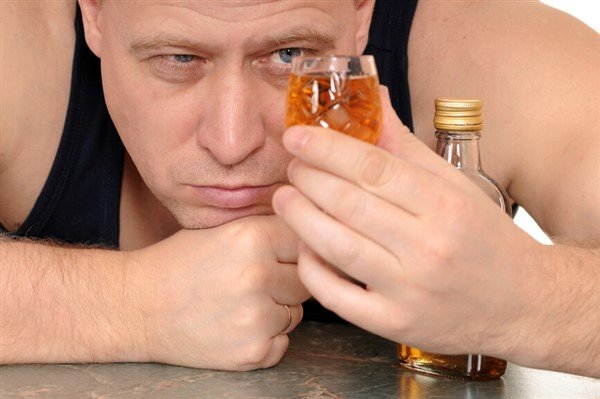 Як кинути пити алкоголь самостійно?