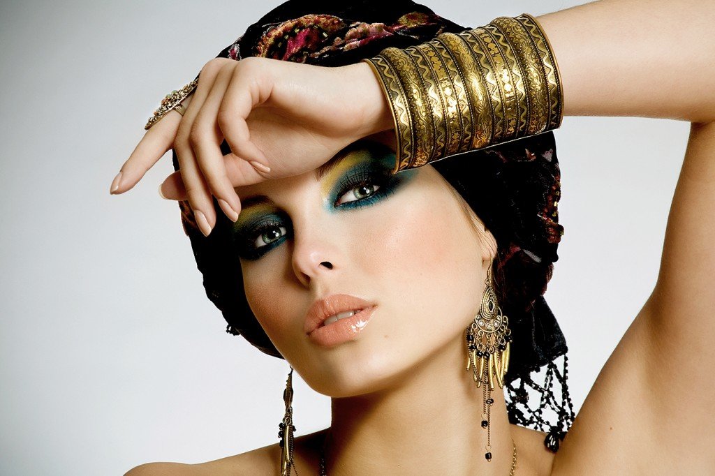 Арабський макіяж очей: покрокова техніка виконання | фото, відео