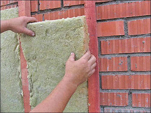 Утеплювач для стін: чим і як утеплити будинок