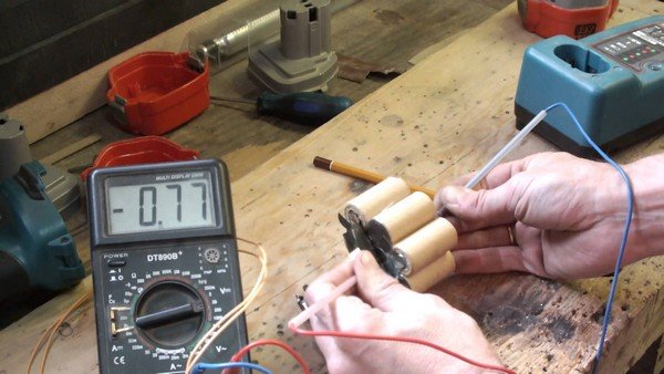 Ремонт акумулятора шуруповерта своїми руками: способи відновлення працездатності батареї