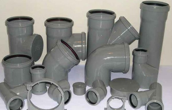 Пластикові труби для каналізації: різновиди та робота з ними