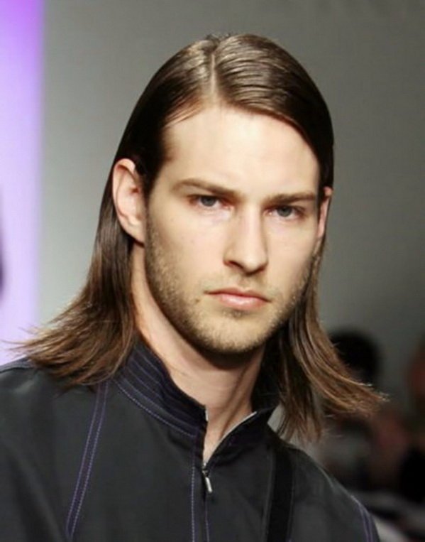 Зачіски для чоловіків з довгим волоссям