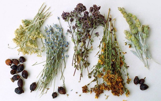 Які трави входять до складу Монастирського чаю від гіпертонії?