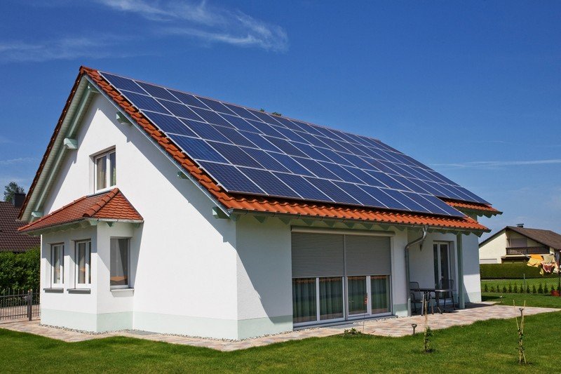 Сонячні електростанції для будинку: як вибрати і як зробити своїми руками