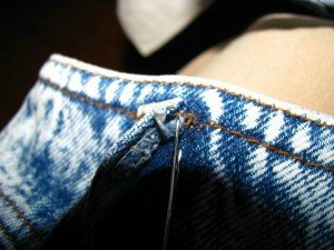 Як зашити джинси: докладна інструкція і практичні поради