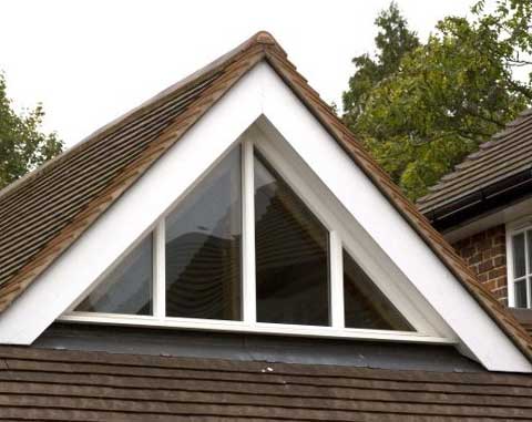 Люкарна або слухове вікно на даху: розміри, форми, ГОСТ
