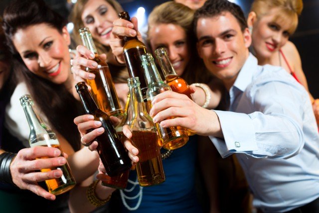 Ознаки алкоголізму у чоловіка: фізіологія і поведінка