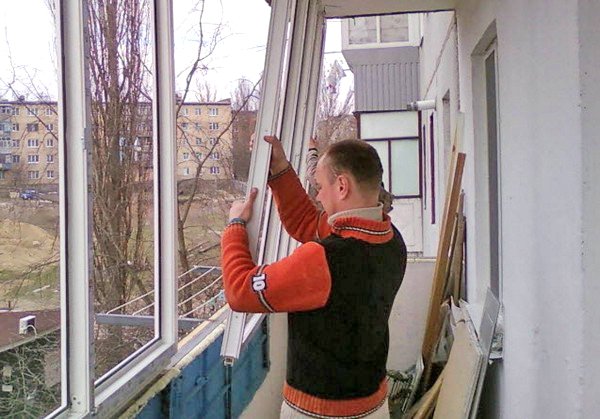 Як встановити пластикові вікна самостійно: послідовність робіт, тонкощі і нюанси
