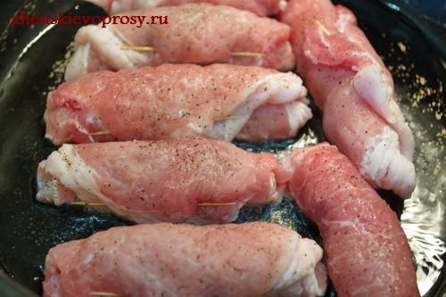 Як приготувати мясні пальчики з свинини з чорносливом?