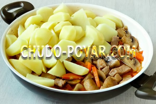 Картопля тушкована з мясом   покроковий рецепт | Диво Кухар