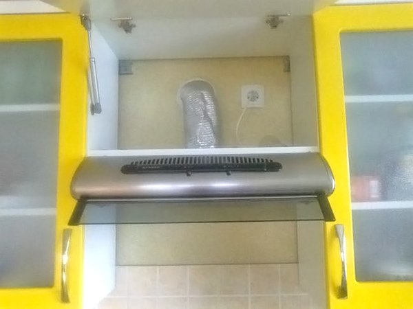Установка витяжки на кухні: технологія монтажу, поради та рекомендації