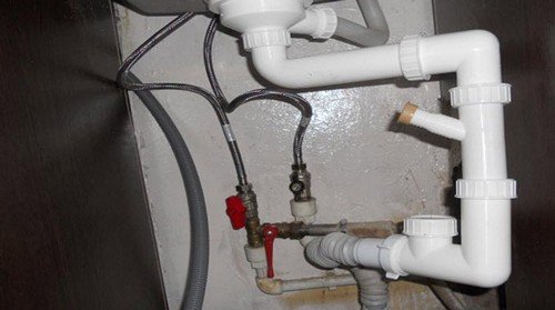 Установка змішувача в мийку або раковину: нюанси підключення до водопроводу