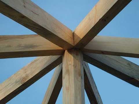 Чотирьохскатний дах для альтанки: конструкція, каркас і покрівля