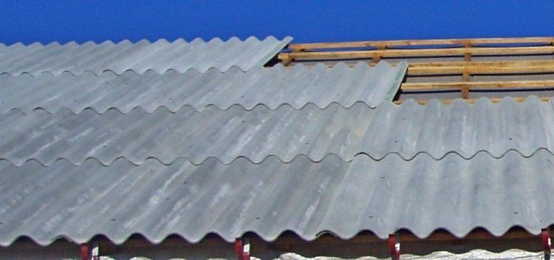 Типи покрівлі: чим покрити дах приватного будинку