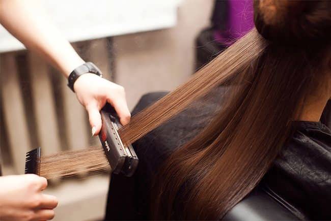 Як випрямити волосся в домашніх умовах: 5 способів