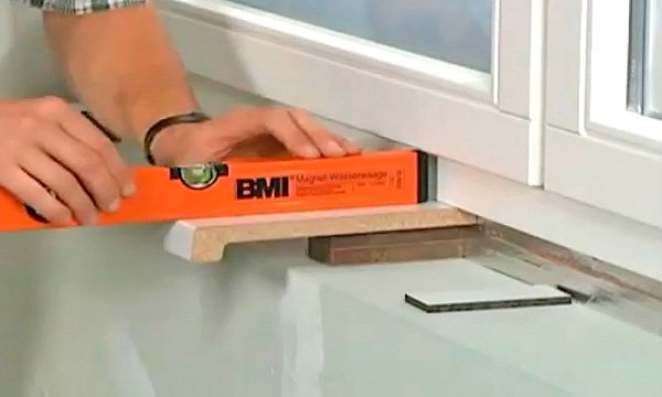 Встановлення підвіконня ПВХ своїми руками: тонкощі і нюанси монтажу
