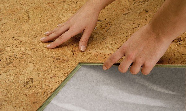 Коркове покриття для підлоги: яке буває і як укладається