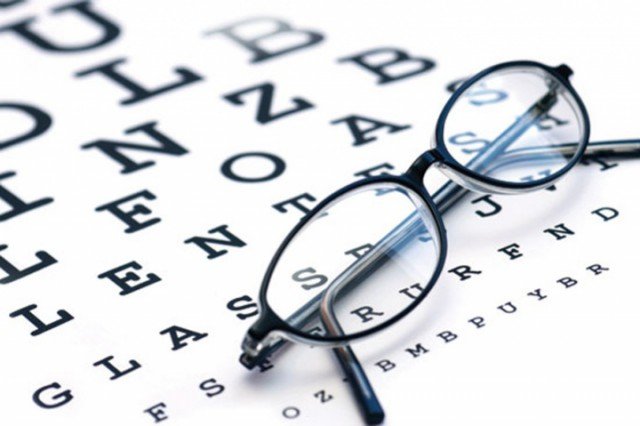 Як перевірити зір в домашніх умовах: таблиці для всіх!