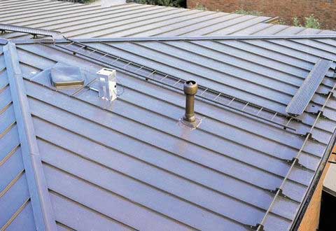 Встановлення снігозатримувача на даху: принципи установки на різних дахах