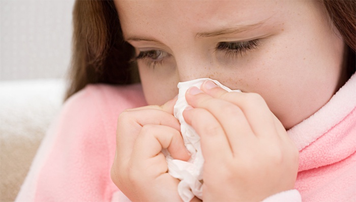 Що приймати при перших ознаках застуди дітям і дорослим: кращі ліки