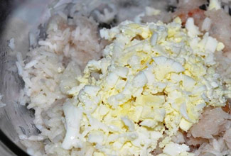 Розтягаї з консервами і рисом, фото рецепт