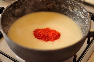 Курка під сметанним соусом з паприкою, фото рецепт