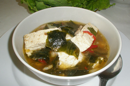 Суп з сиром тофу і морепродуктів, фото рецепт