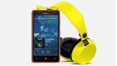 Телефон Nokia Lumia 625   Огляд і ціна