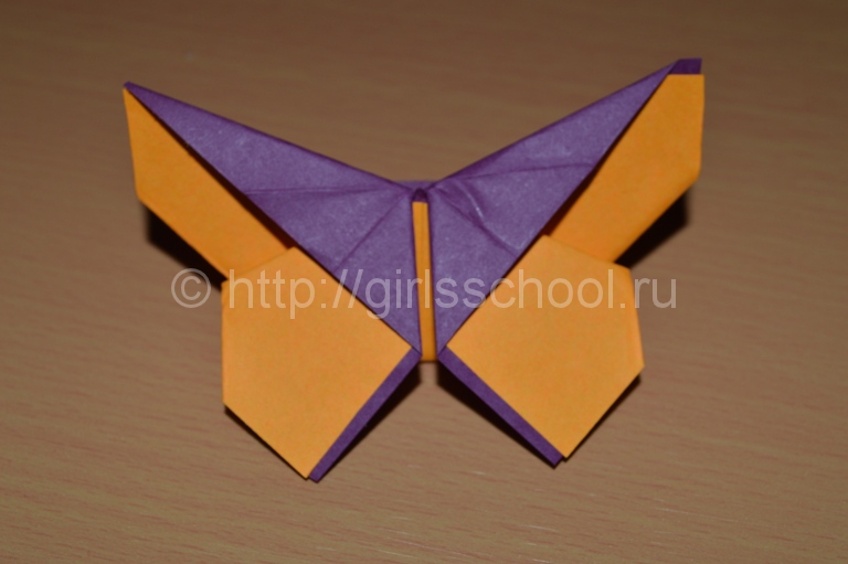 Метелик з паперу орігамі