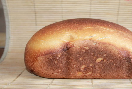 Хліб із здобного дріжджового тіста в хлібопічці, фото рецепт