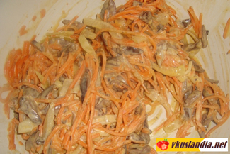 Салат з печінкою і корейською морквою, фото рецепт