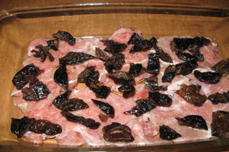 Мясо по французьки з чорносливом, фото рецепт