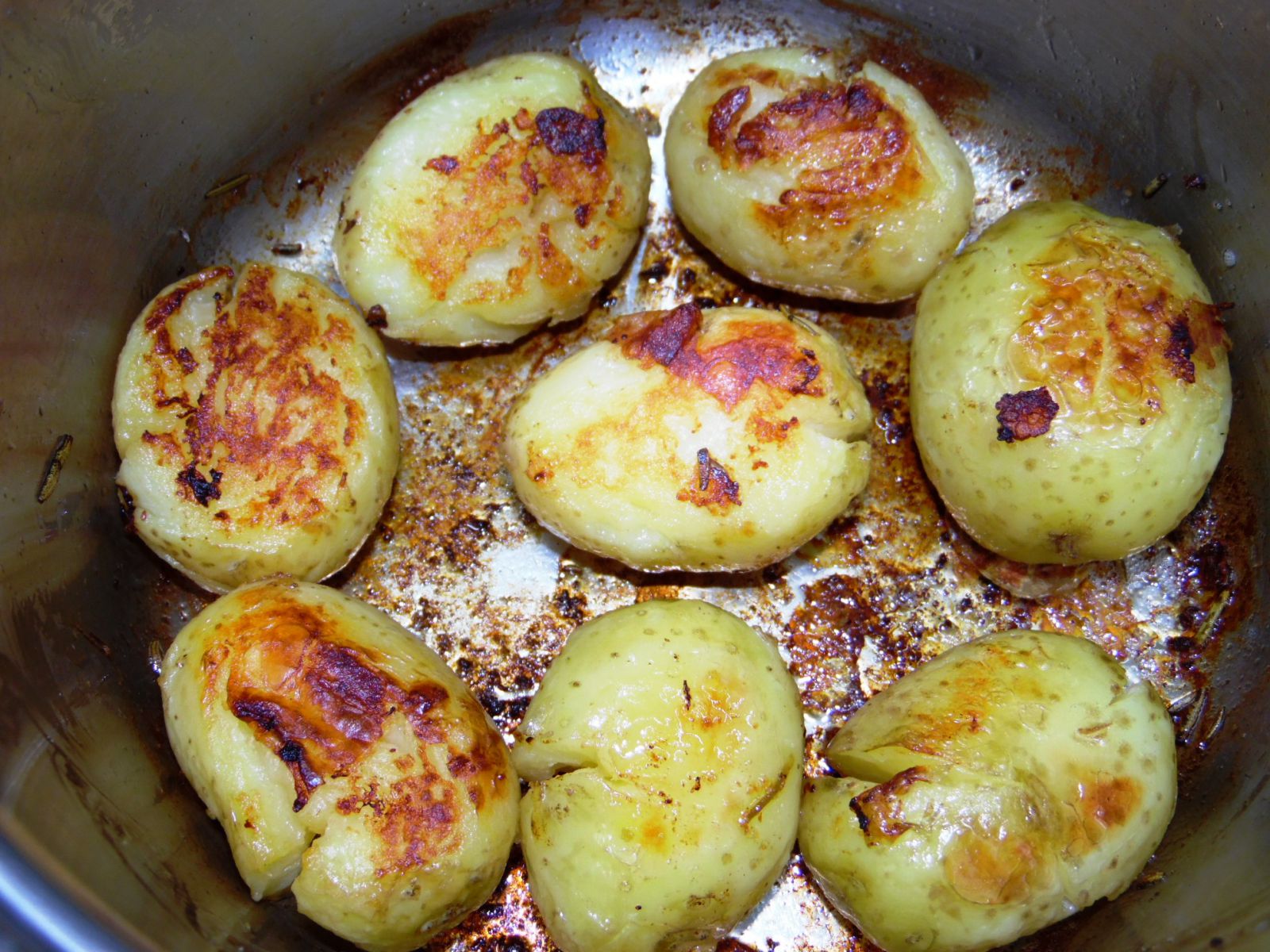 Молода картопля, смажена по особливому, фото рецепт