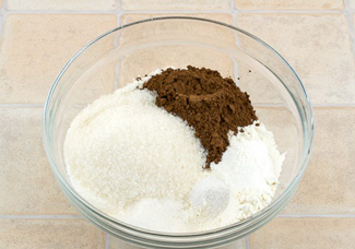 Шоколадний кекс з варенням або джемом, фото рецепт