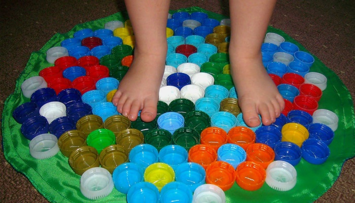Масажний килимок для ніг: як зробити своїми руками для дитини