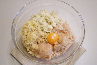 Дієтичне суфле для дітей з курки та картоплі, фото рецепт