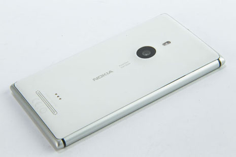 Nokia Lumia 925   Огляд і ціна смартфона. Варто його придбати?