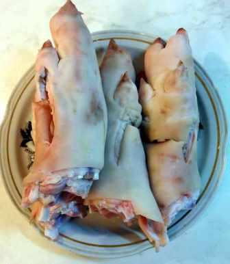 Холодець з свинячих ніжок – рецепт приготування в домашніх умовах (з фото)