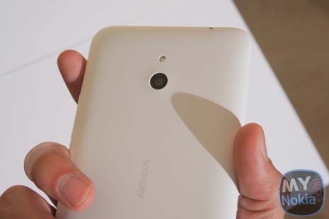 Фотографії і відео Nokia Lumia 1320