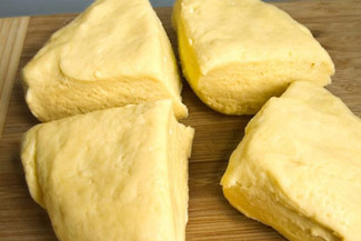 Абрикосовий штрудель з сирного тіста, фото рецепт