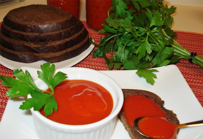 Кетчуп в домашніх умовах на зиму: найкращі рецепти приготування