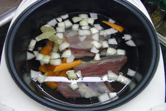 Бульйон з яловичих ребер в мультиварці, фото рецепт