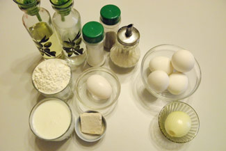 Пиріжки з яйцями і цибулею на кефірі, фото рецепт