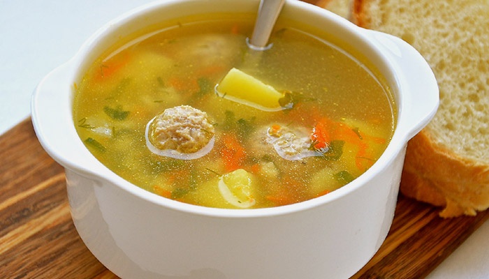 Суп з фаршем: рецепт приготування курячих фрикадельок