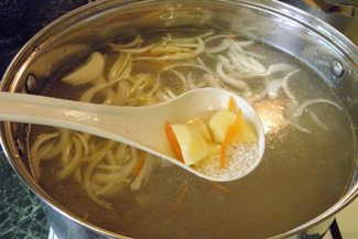 Легкий курячий суп з рисом і картоплею, рецепт фото