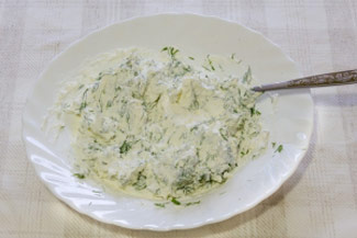 Закуска з лаваша з начинкою з сиру і зелені, фото рецепт