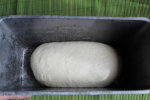 Як спекти хліб в духовці. Рецепти: пшеничний з кунжутом (фото), на заквасці хмельовий